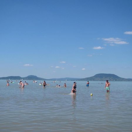 Tutijo Haziko Villa Balatonfenyves Buitenkant foto